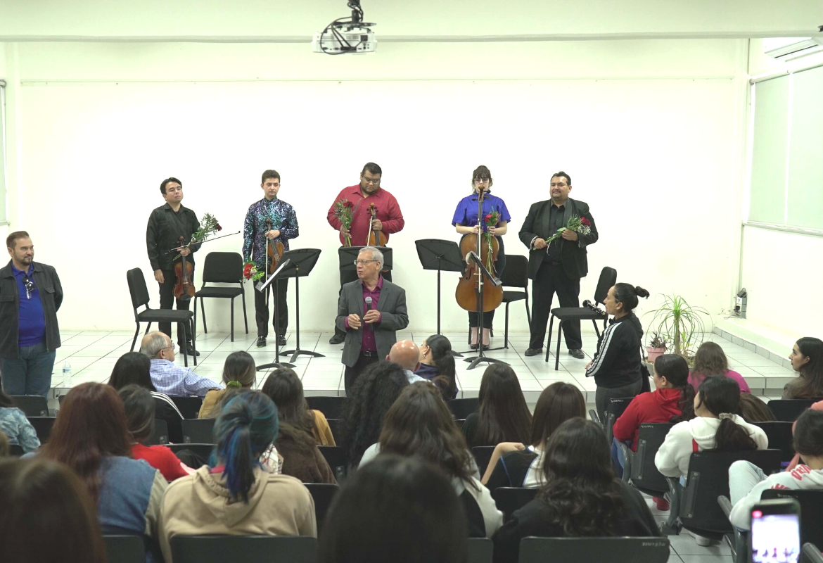 ESTUDIANTES DE LA UPES DISFRUTAN DEL CICLO DE MÚSICA DE CÁMARA DE LA OSSLA